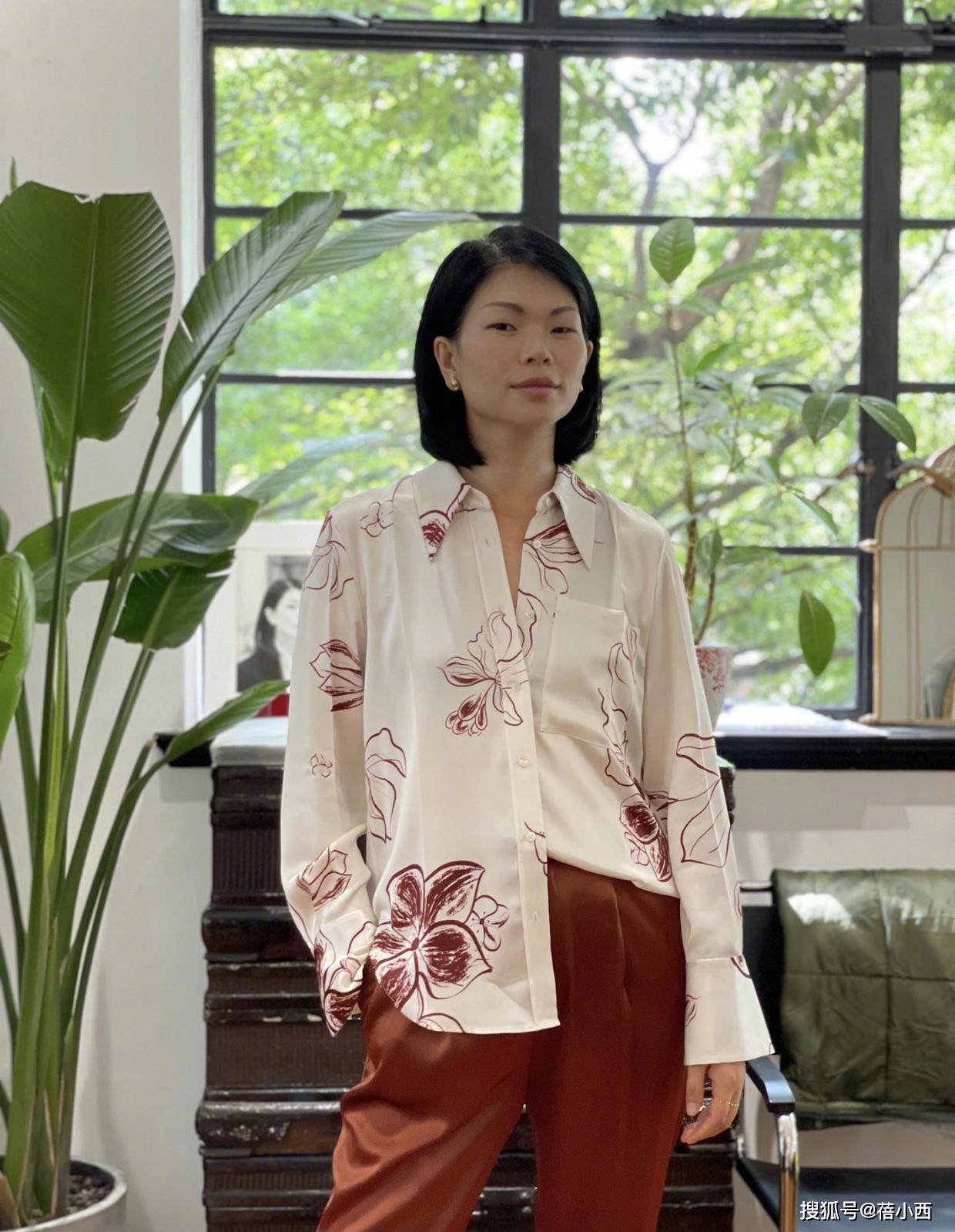 Part|“丑模”吕燕真是逆袭的代表，穿西装配阔腿裤干练大气，很有派头