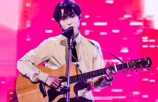 因为|出道5年，成团2次，赵磊终于开启了个人演唱会巡演！