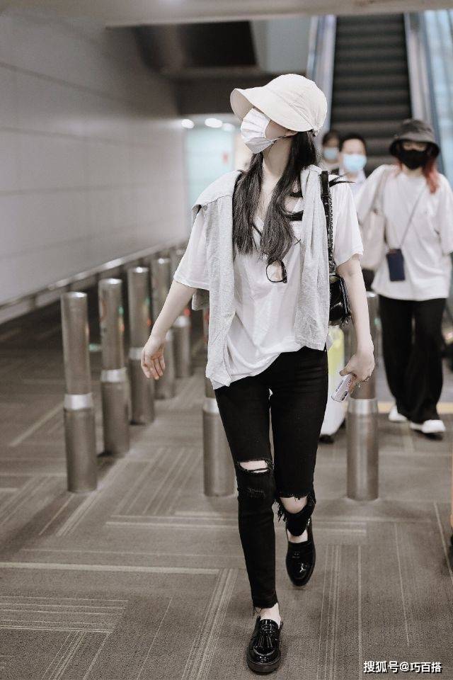 颜色|赵露思私服又登“热搜”了！简单基础又不失女神范，太值得学习了