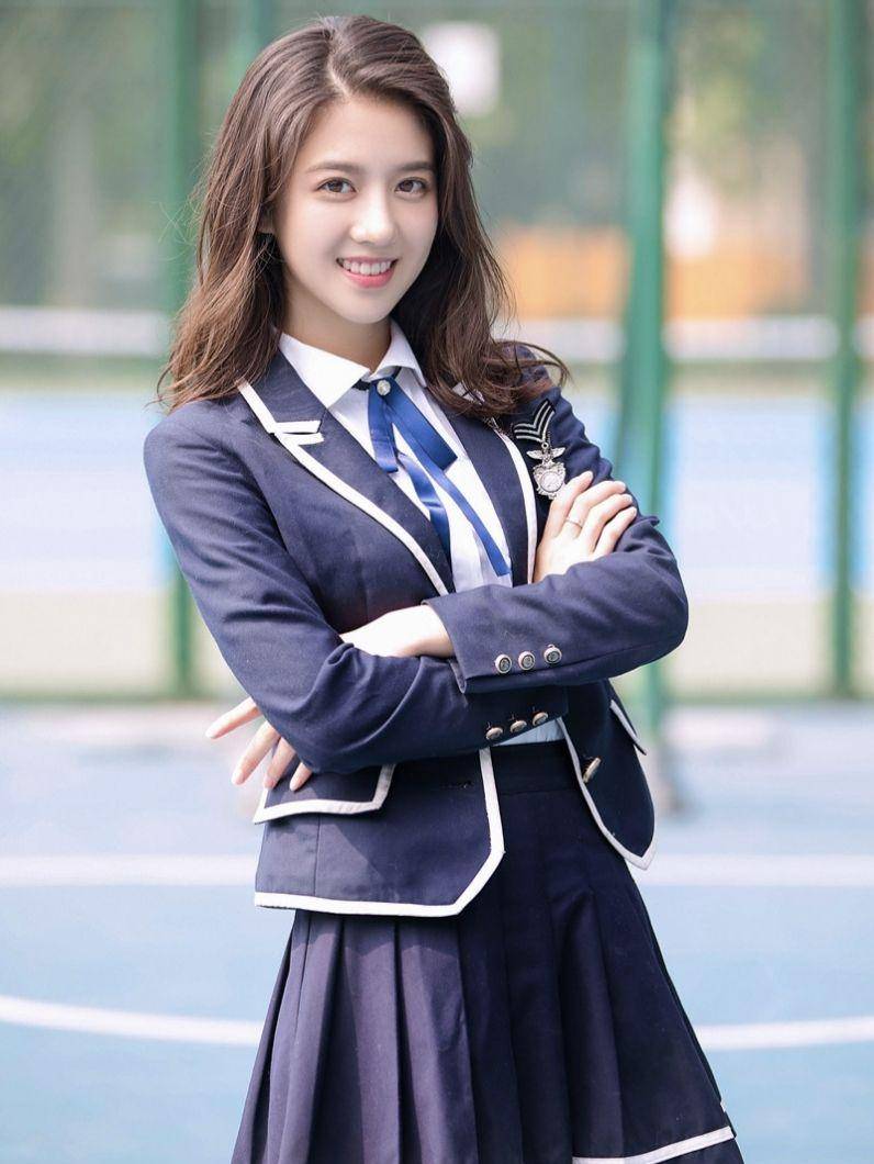 小豹|慧雯松韵李凯馨，谁是最美“包子脸”？