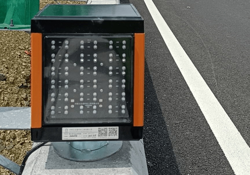 led施工警示灯