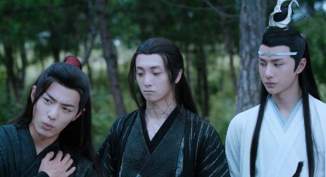 关系|思追抱魏无羡大腿,魏婴和蓝湛对视,谁注意温宁在干嘛?太细节