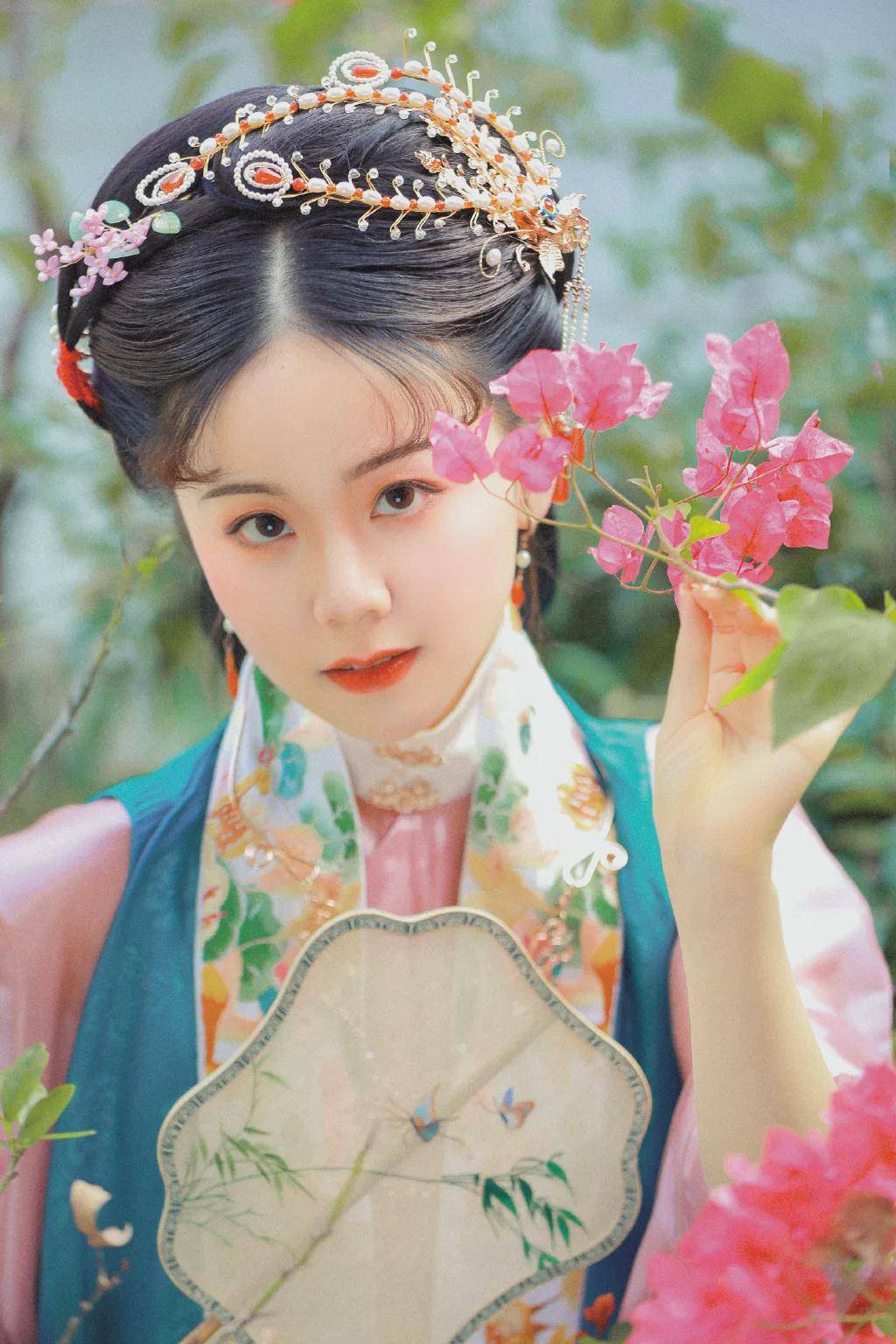 设计|汉服小仙女：任是无情也动人