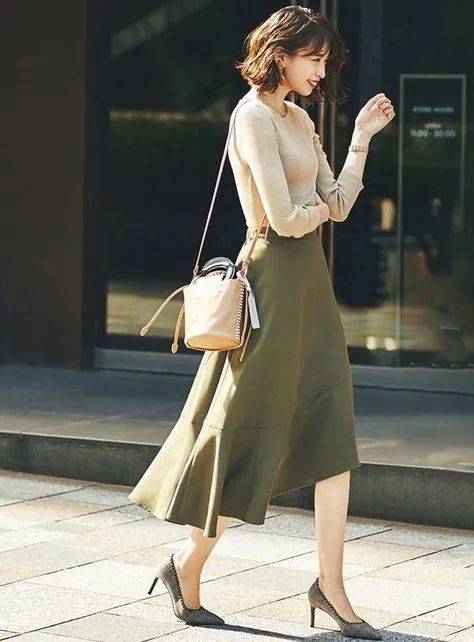 风衣|秋季穿搭没头绪？这样穿轻松美出时尚感！