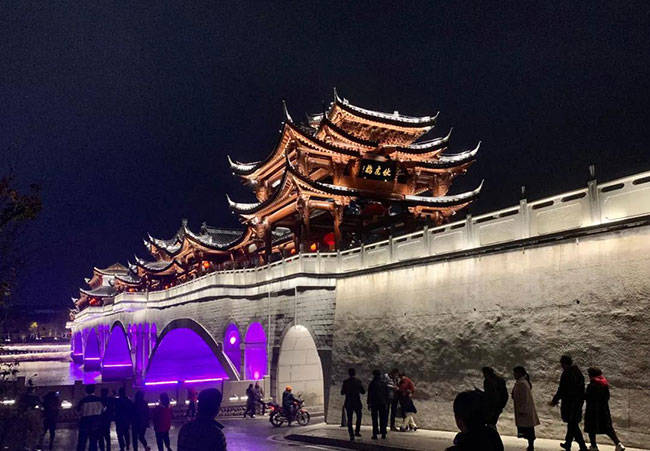 改造后的义乌伏虎桥古建廊桥简直太美了