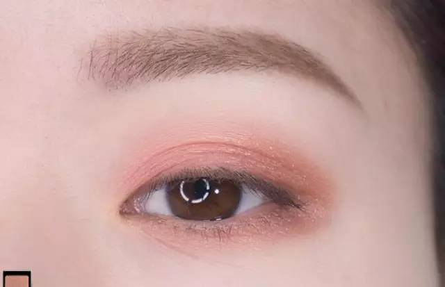 棕色|约会必备的极致甜美妆容