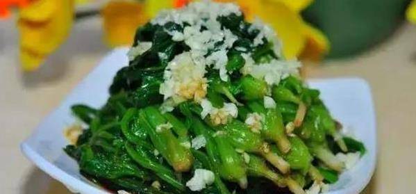 菠菜的家常做法大全不放鸡蛋 4a29f69d7a464a71b292ab0df355164d.jpeg