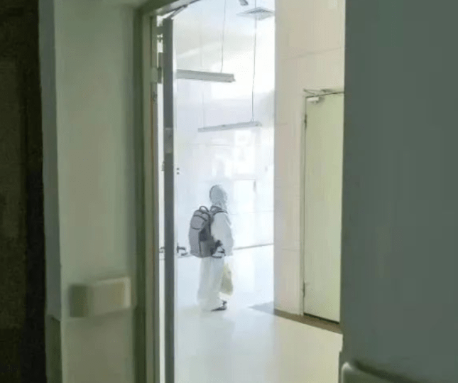 疫情|揪心！4岁儿童穿防护服独自做CT？后续曝光......