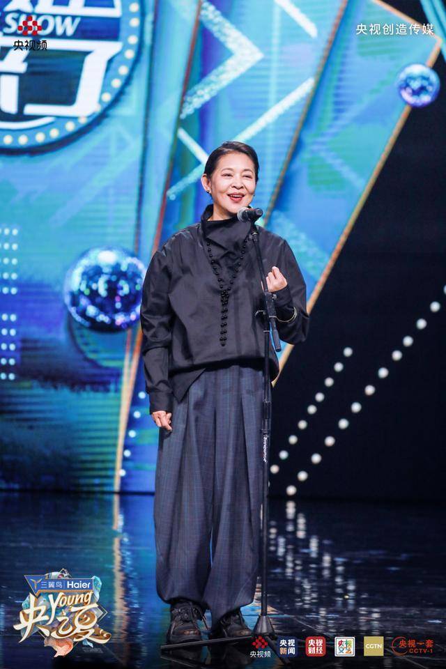 女神|40位主播合体亮相，梦想中的男神女神走下神坛，央视开启舞台亲民！