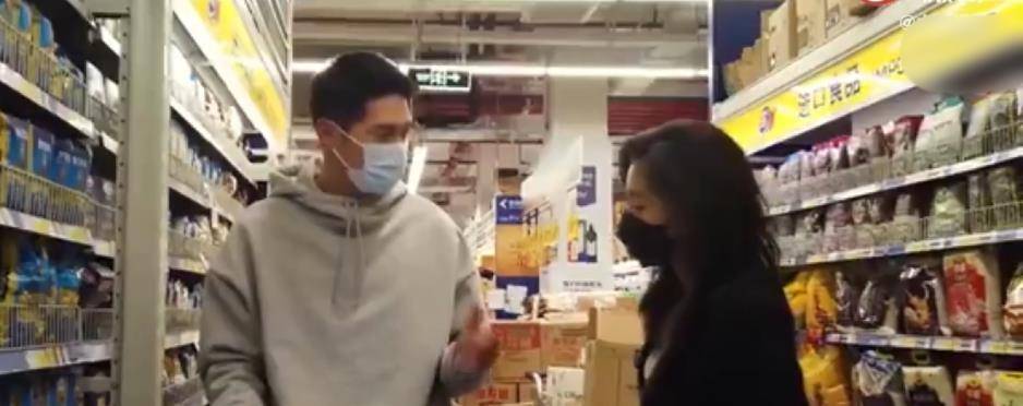 关系|吴永恩对王子文唱情歌，两人当众秀恩爱：我就喜欢只撒盐的牛排