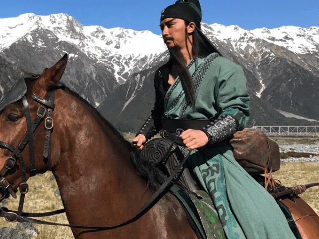 关羽|新版《三国》出剧照！史上最帅曹操获赞，看到貂蝉：梦中女神