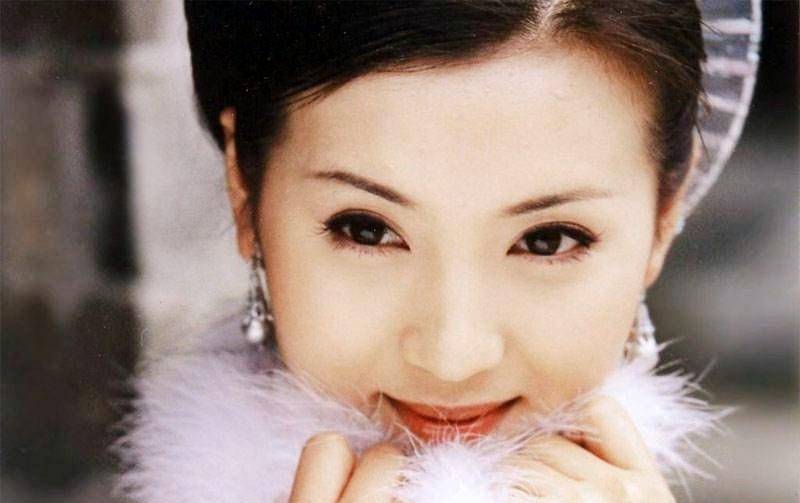 何赛飞|这6位女星的“狐狸眼”太美了,妩媚中透着灵动,媚到了骨子里