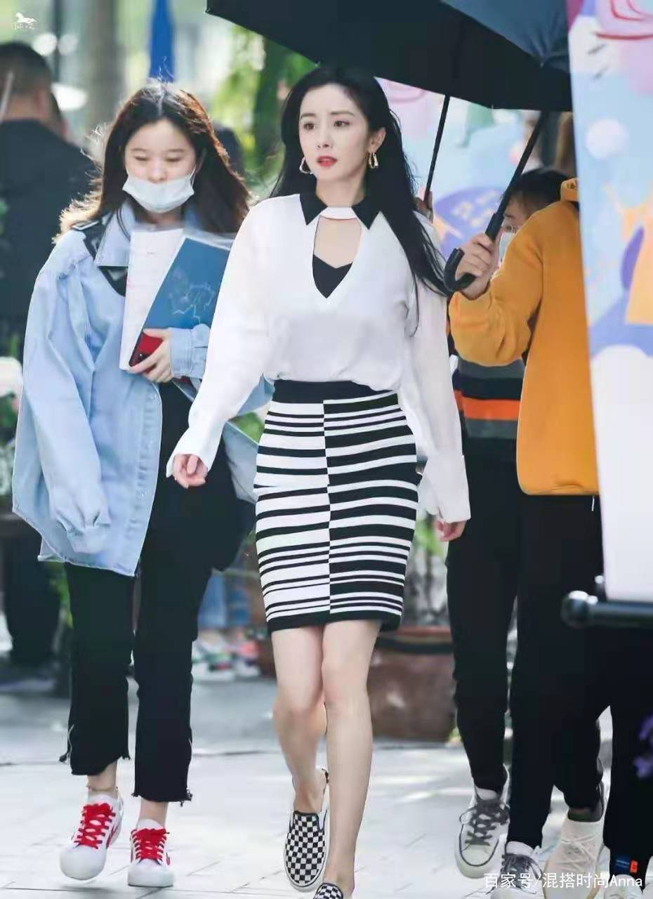 帆布鞋|杨幂又火了一款国货，79元回力鞋穿出高级感，不愧是“带货女王”
