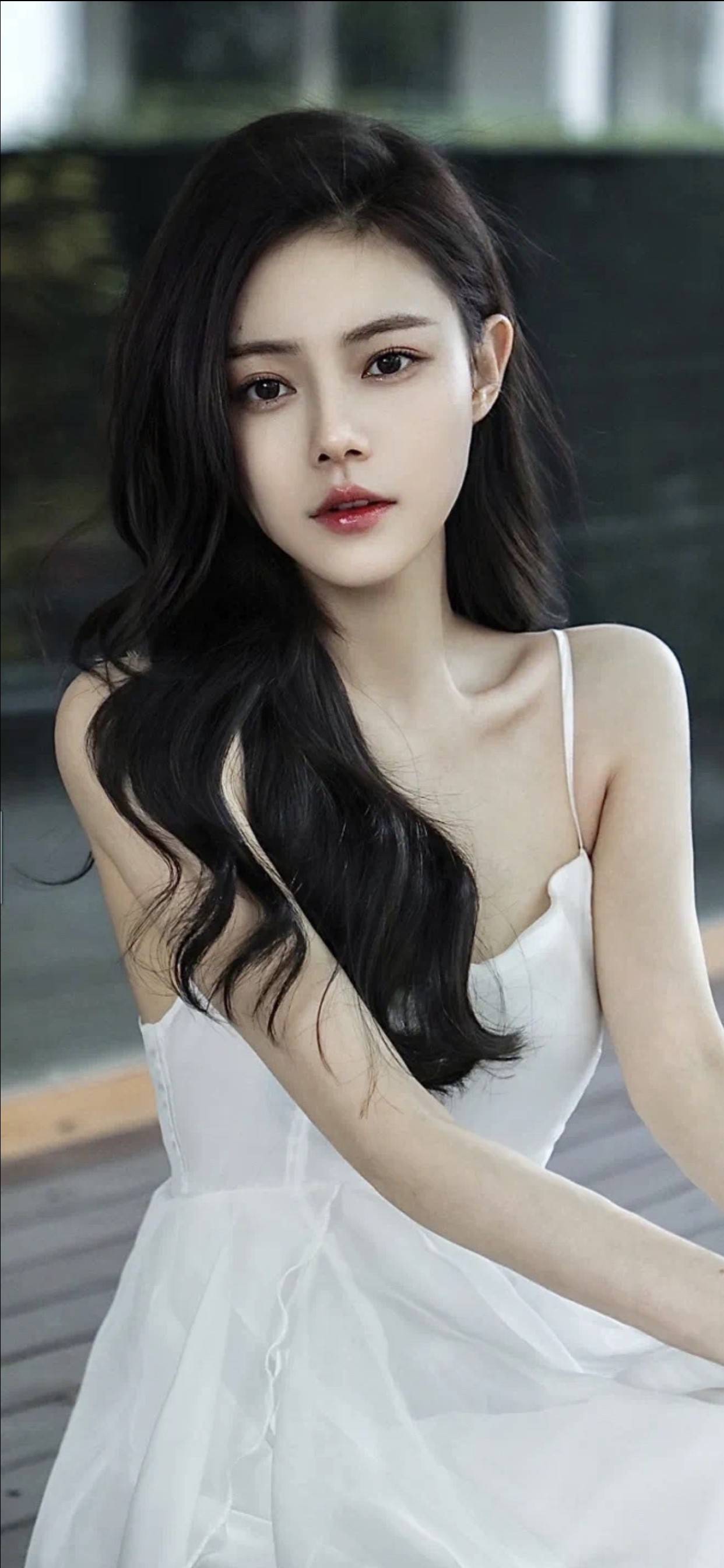 骨子里|喜欢穿裙子的女孩是浪漫、温婉如水的，骨子里都是妩媚的，你说呢