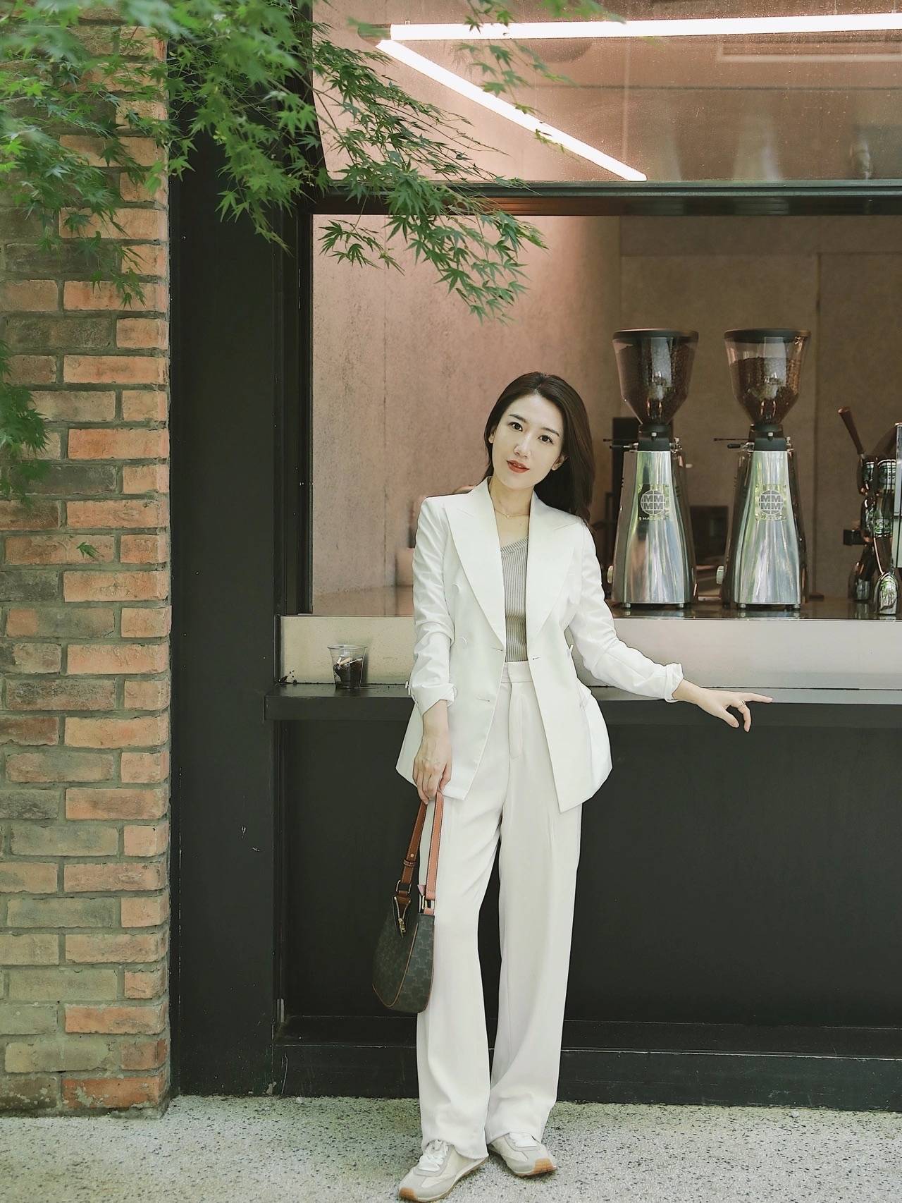 姐妹|职场穿搭丨西装休闲日常穿搭法则，小西这么穿很有正式感