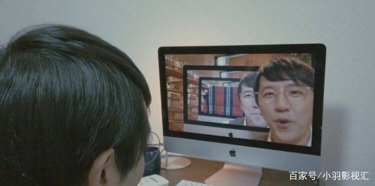 趣味|《超越无限两分钟》：以素朴热情，邀请观众沉浸其中的叙事游戏