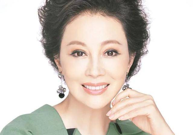 萧承煦|失婚女人邬倩倩:年老色衰去整容?膝下无子,抚养侄女抱团取暖