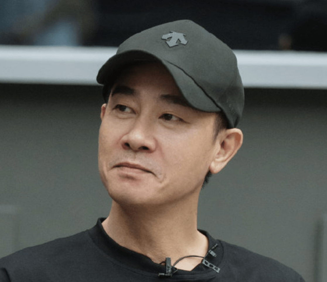 陈小春平价小店被偶遇,一份套餐十几块,吃得很香_哥哥