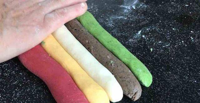 什么|蒸馒头时，冷水上锅还是热水上锅？面点师告诉你，馒头又香又白