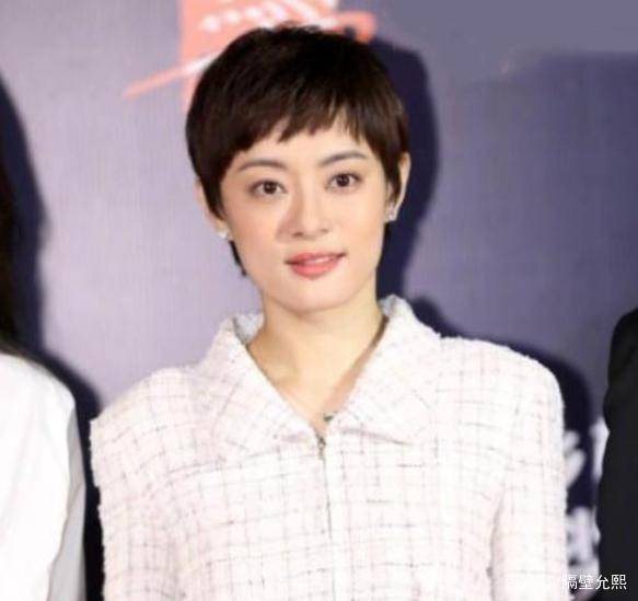 身材|38岁孙俪状态也太好了，穿浅白色小香风少女感满满，笑起来很甜美