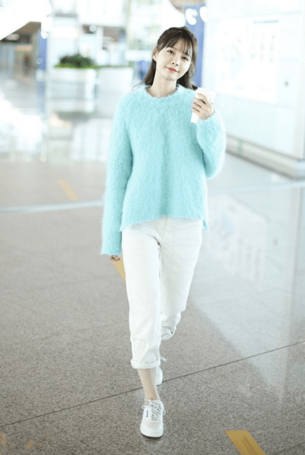 卫衣|30多的沈梦辰其实也不咋年轻了，但穿得却像高中生，还有小女孩样