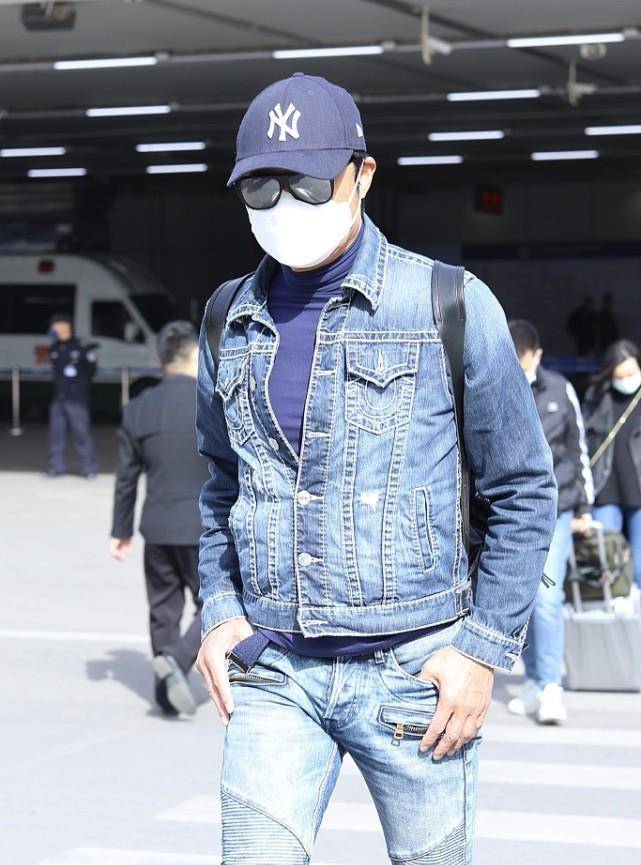整体|马景涛看不出老态，快六十了还是小男生状态，健硕身材帅气又迷人