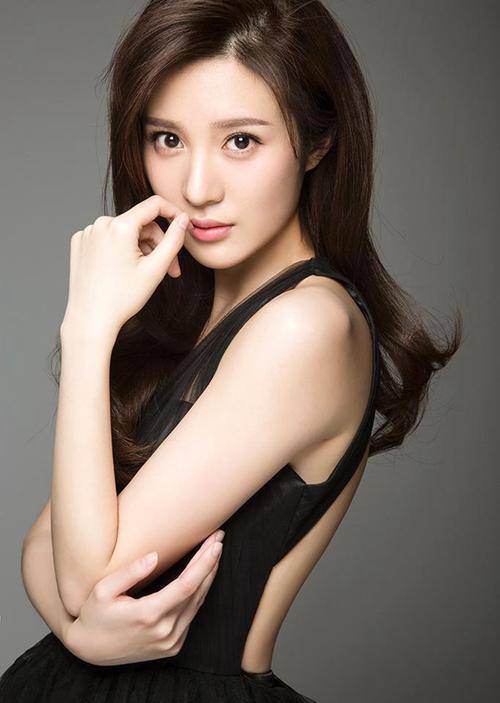 萧承煦|失婚女人邬倩倩:年老色衰去整容?膝下无子,抚养侄女抱团取暖