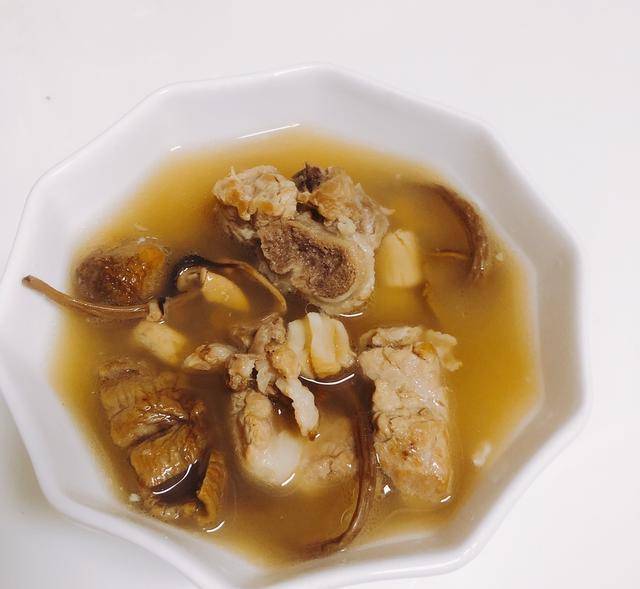 排骨汤怎么炖有营养不上火 ac88be670ba94e6cb80d166ecaa1483d.jpeg