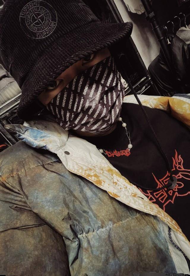 状态|李小璐被曝花钱养PGone,还穿同款秀恩爱?她曾辟谣感情状况