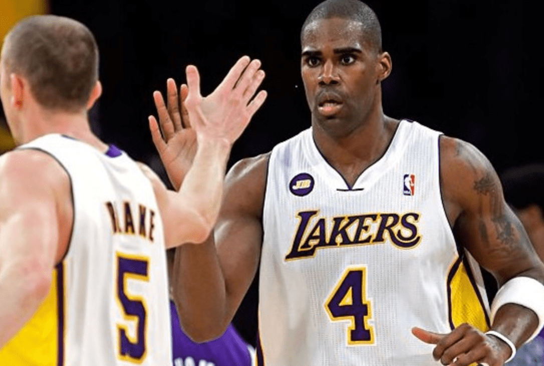 生涯暮年加盟湖人的球星,玄冥二老晚节不保,一状元郎最可惜_马龙