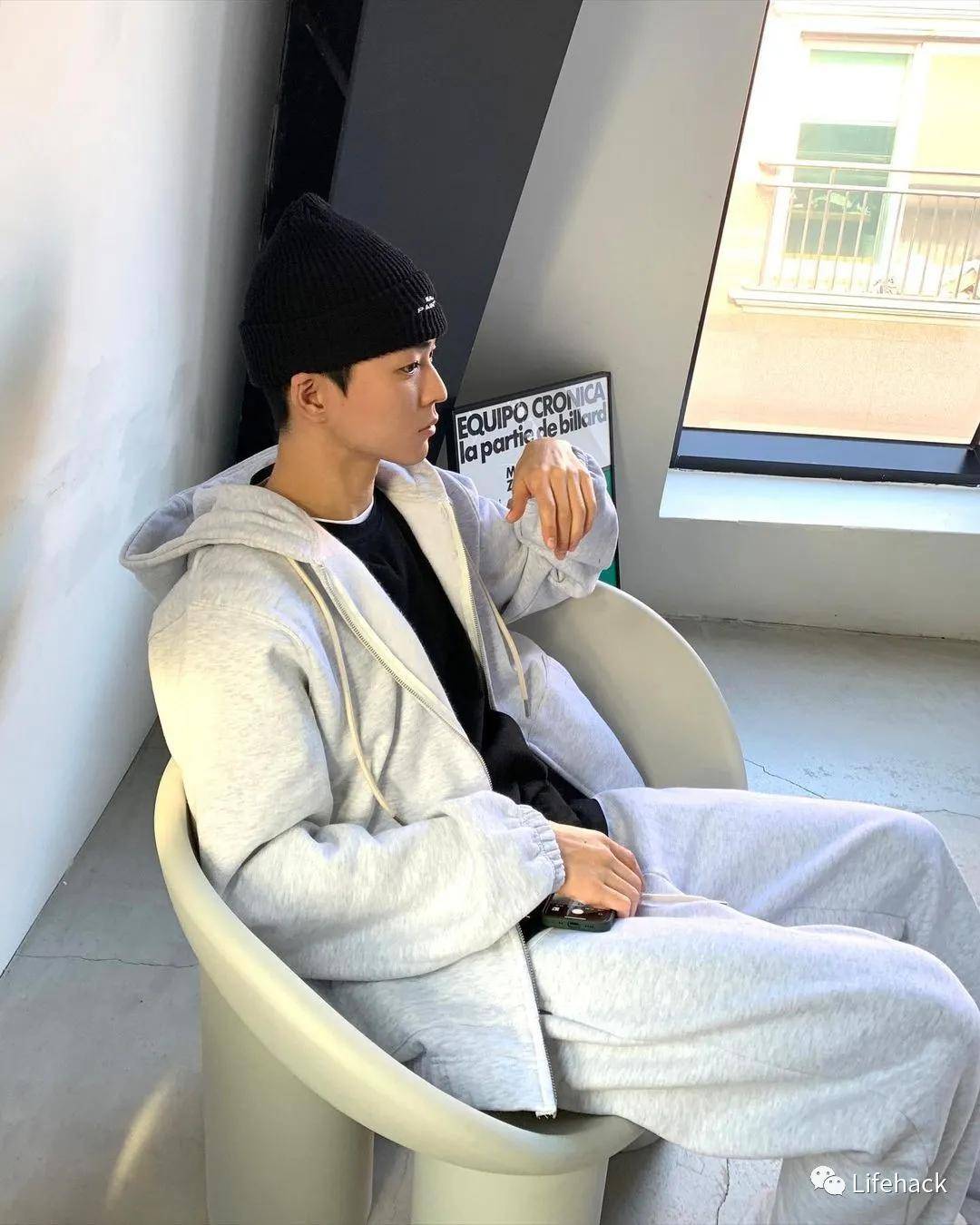 色调|适合25~35岁男生的穿搭Look，还挺精致的