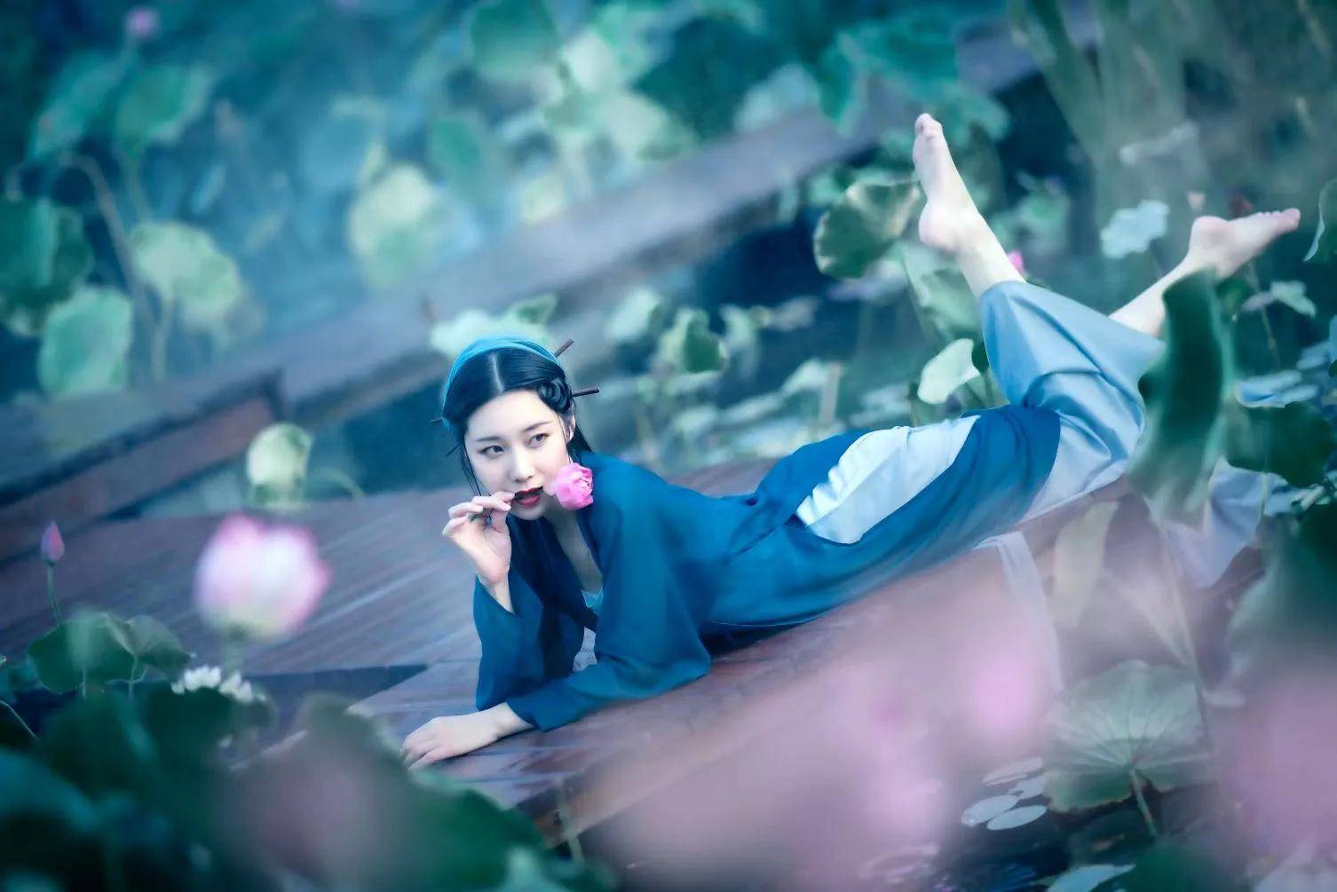 秦可卿的线索里埋藏了很多伏笔大事件小人物大规矩小别扭