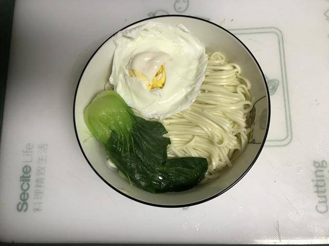 做法|开学早餐不用愁，聪明的妈妈这样做，高效省时，爽口不油腻，好吃