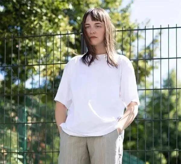 肥肉|有气质的女人不碰3种衣服，廉价还显土！