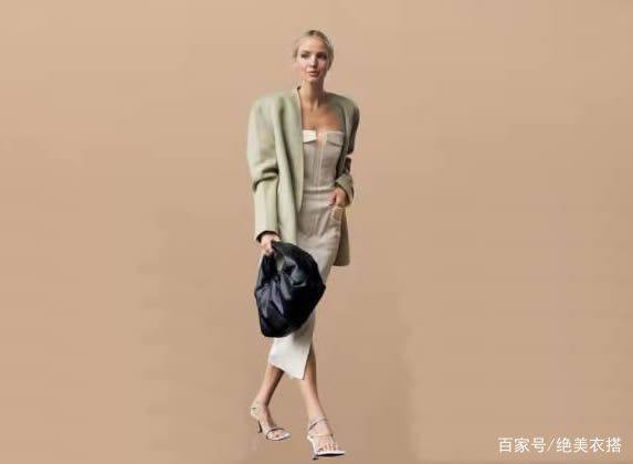 洛薇|美呆了！大女人风的“西装外套”穿搭大赏，印证什么叫高级感