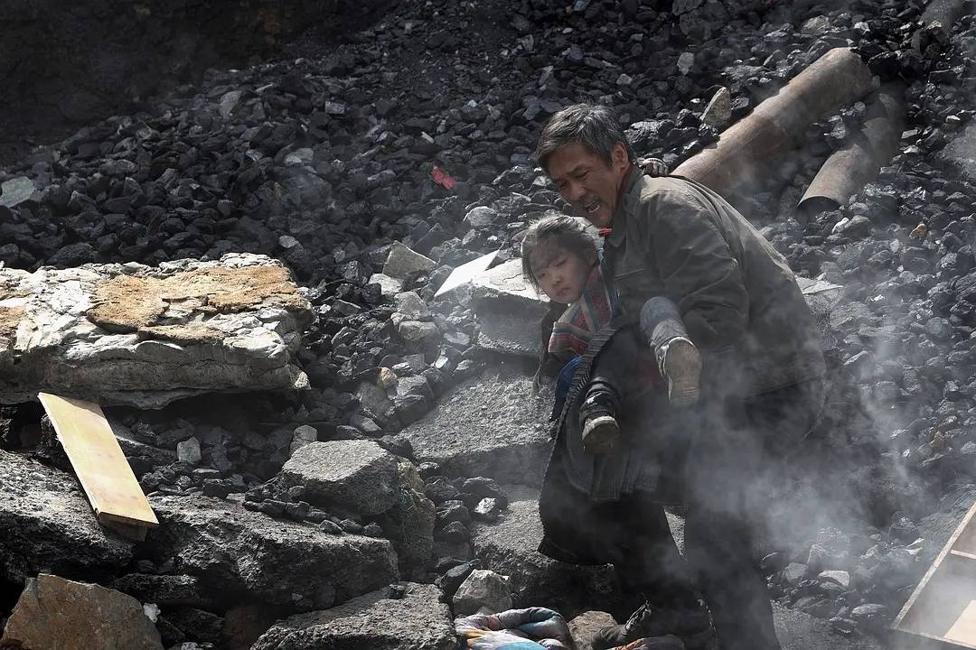 电影|2天4700万票房，朱一龙新片击败《失控玩家》，但总票房难破10亿