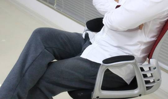 毒素|出现肾结石,身上会有哪些表现?哪些坏习惯最招肾结石?要重视