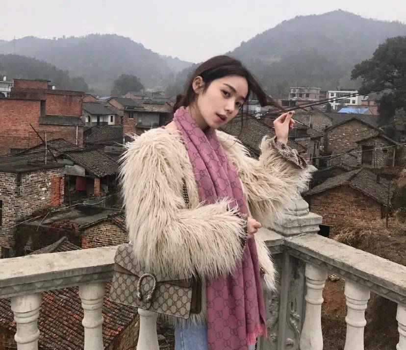 黑色|过年回家就该这么穿，讨喜又时髦