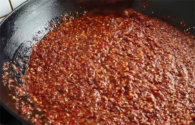 咋样做辣椒酱更不容易坏 779929cc98dd40fb9f3fb233cabe9399.jpeg