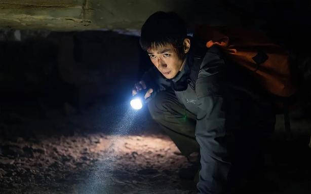 演技|《峰爆》口碑两极分化，朱一龙演技被嘲，这部电影真的很烂吗？