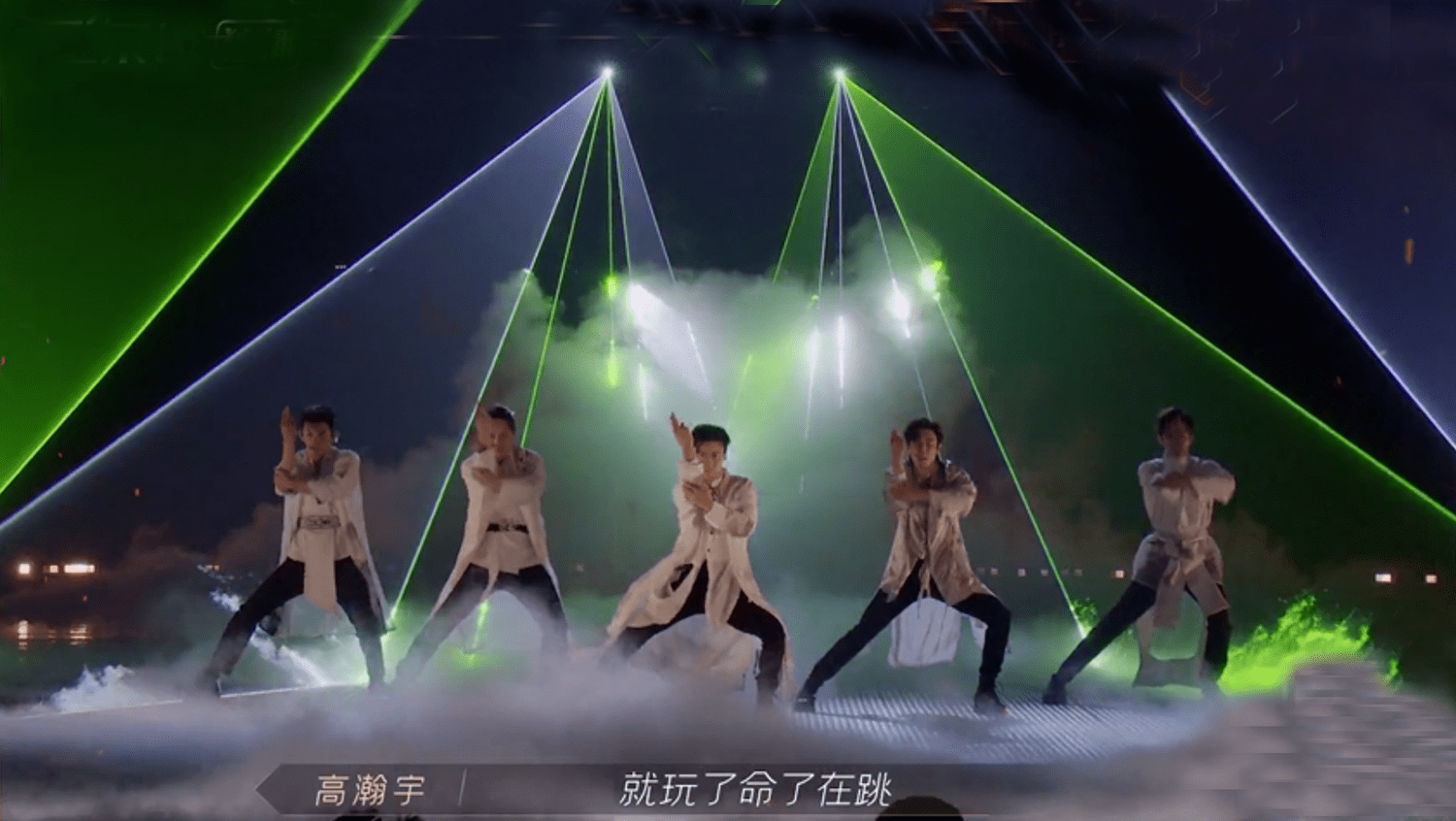 张晋|《哥哥》三公造型齐翻车：大湾区风格跑偏，张晋阵营像丐帮，张智霖撑门面