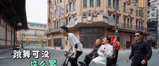 大褂|秦霄贤出名靠帅和傻？这一期《德云斗笑社》后，依我看其实不然！