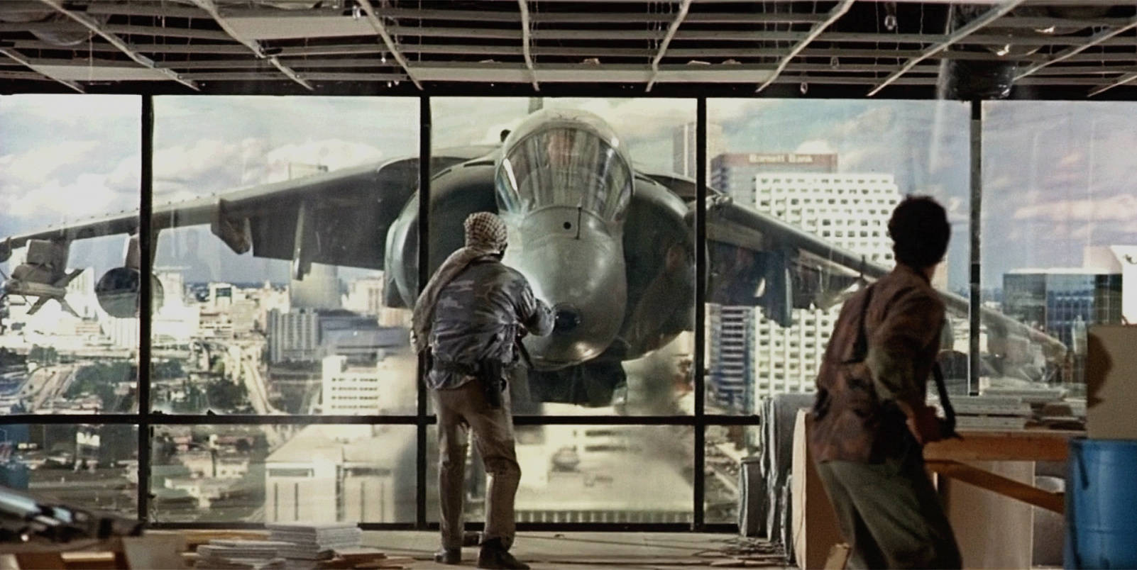 名号|施瓦辛格另一部动作大片重启，不是《真实的谎言》，却同样火爆