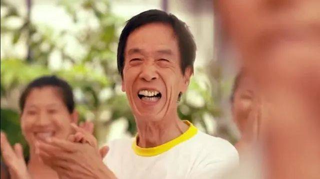 因为|50多岁出道，比主角还受观众喜爱，一部抗日剧火一个汉奸