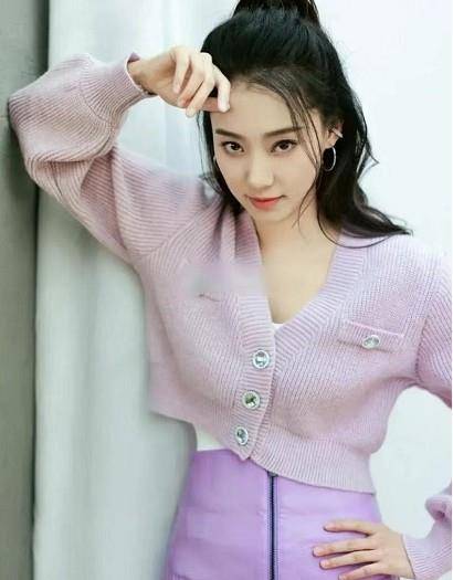 什么|张小斐又双叒上热搜了！过度营销败坏观众缘，还没有大火就又凉了