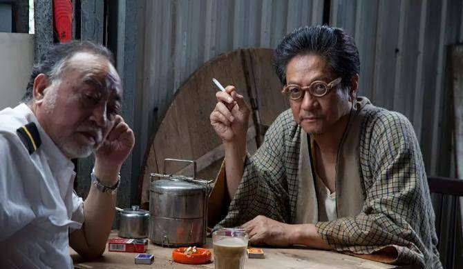 运镜很|除了林正英外,这6部僵尸片也挺经典,尤其是最后一部