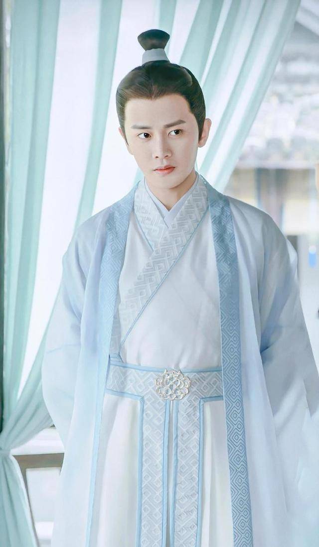 颜值不行就别来祸害古偶了吧,看看这几位男星,这才是古装美男