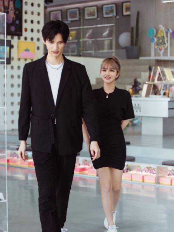 因为|周扬青和陈瑞丰约会，公开坦白自己分手的原因，直言自己并不在意