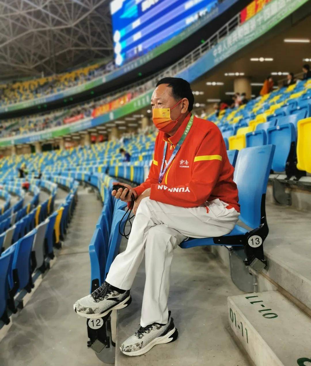 张德顺夺金 主教练难掩激动之情