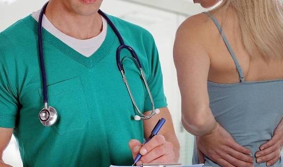 热水袋|出现腰痛怎么办？这3个方法或能缓解，试试吧